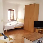 Studio At Palm Square In Old Town