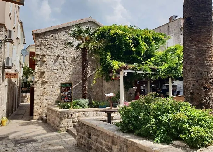 Studio At Palm Square In Old Town