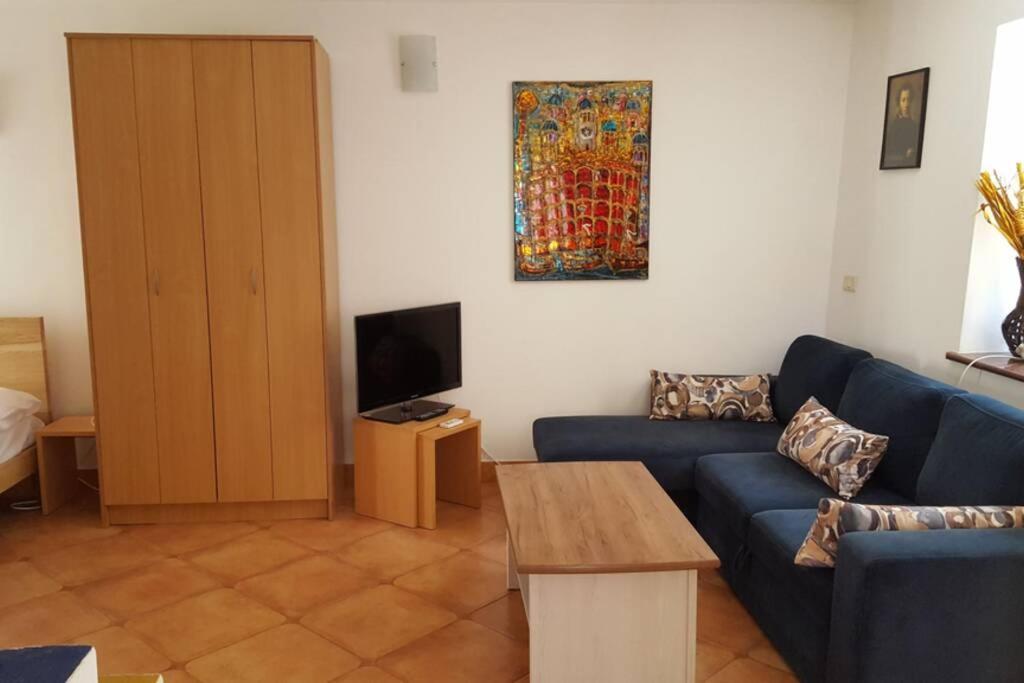 Studio At Palm Square In Old Town Budva